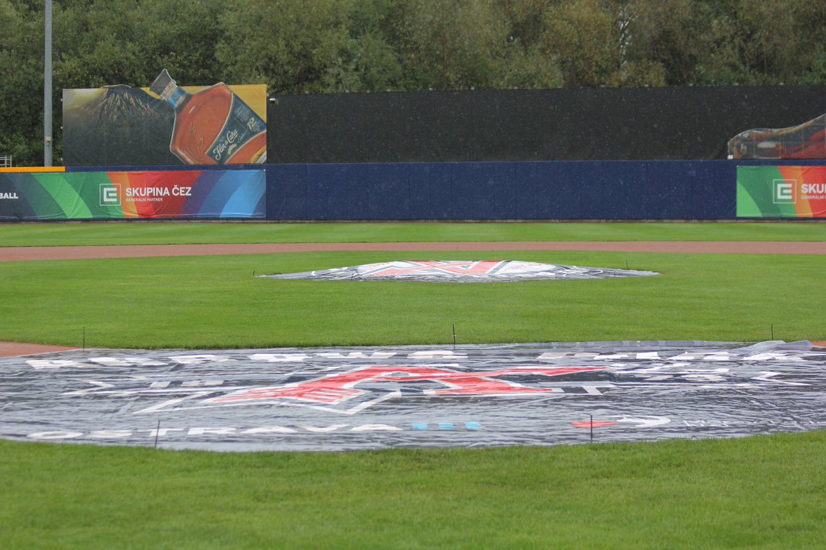 GreekBaseball's tweet image. Training day in Ostrava, CZ 🇬🇷⚾️

Greeks face Spain🇪🇸 at 11:00am tomorrow.