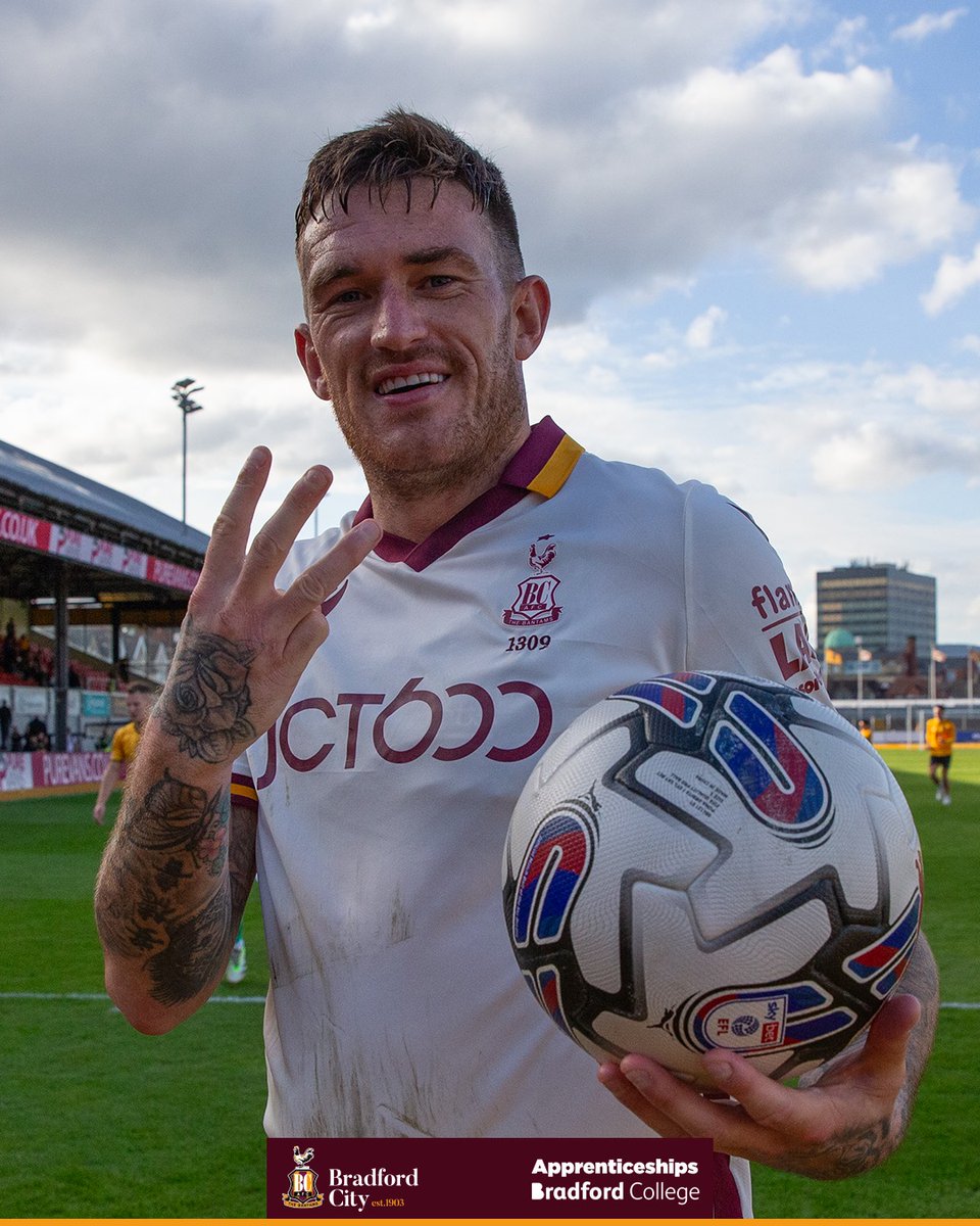 🎩3️⃣

#BCAFC | <a href="/andy9cook/">Andrew Cook</a>