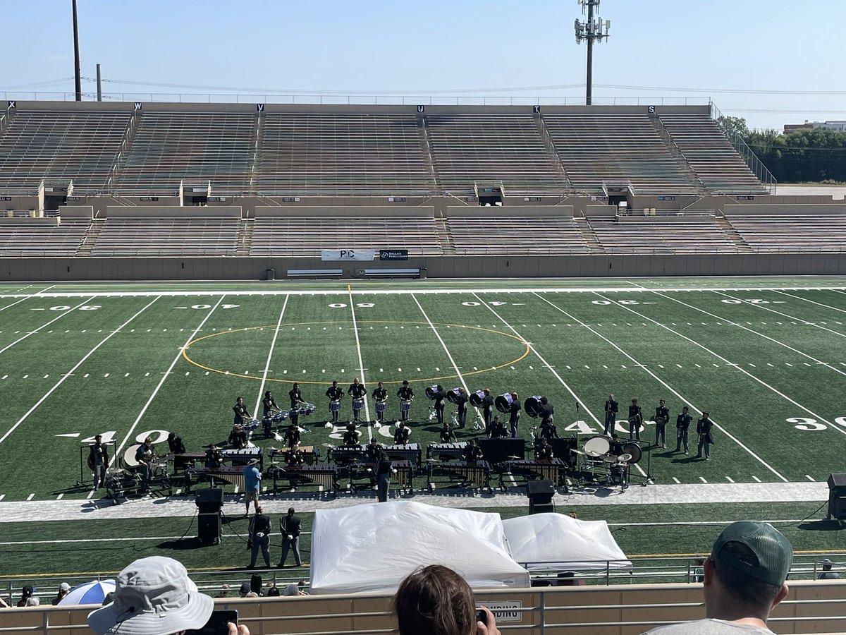 GoPirateBand's tweet photo. The PDL eatin it up at the Plano Drumline Contest!๐ฅ๐ฅ๐ฅ
#gopirateband #peacebypiece23 #eyeswithpride #performanceofpride https://t.co/hyWGoCSNvK
