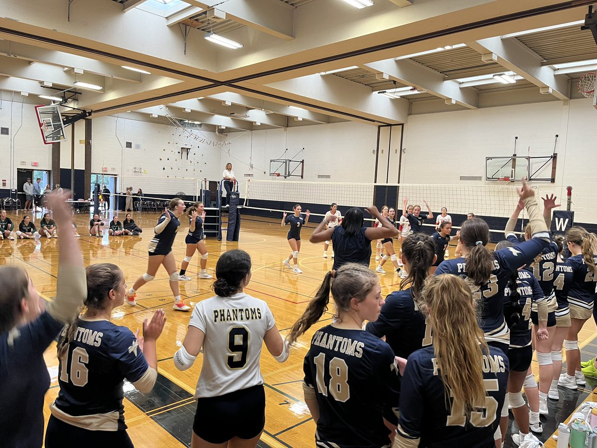 Sebsaylor's tweet photo. @BBPSchools @BBPHSPhantoms Phantoms building up to game point with @HarborfieldsHS girls cheering them on. https://t.co/di2r9n6q8Z