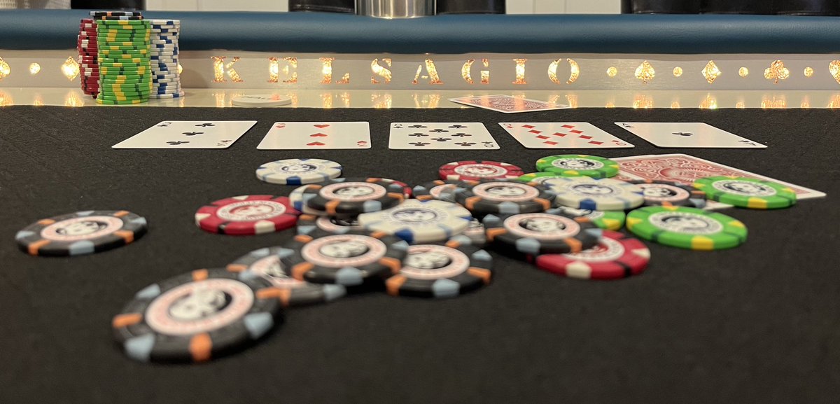 MattGlassman312's tweet photo. Finished a new poker table with @davidlkelso and @mrdanbagley! https://t.co/lGo1qsojz8