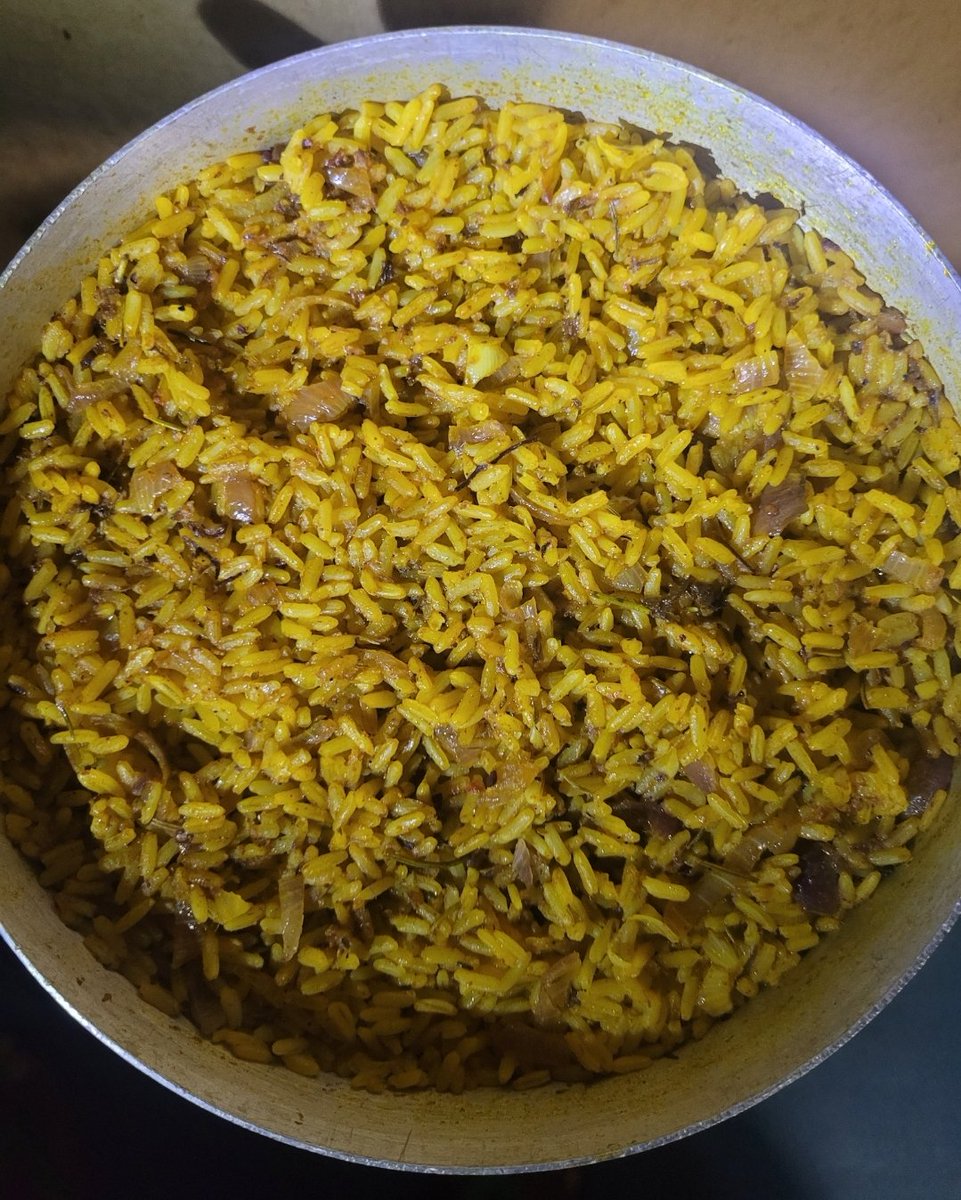 DanielRegha's tweet photo. Dinner plus Sunday rice; Prepared without meat or fish, just crayfish. Will be stepping this down with some bananas. Don't go broke to feed... https://t.co/ZUSsSz7GYL