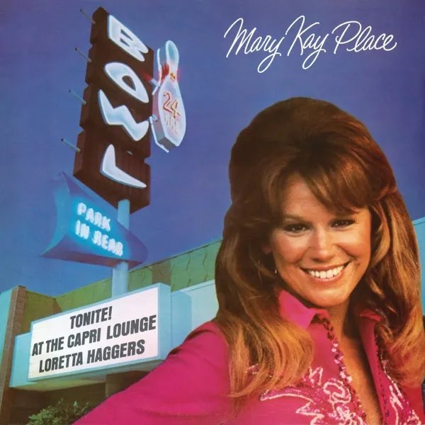 HAPPY BIRTHDAY Mary Kay Place! – award winning country singer/actress/screenwriter/director – 9/23/1947

#TheFrogHoller #happybirthday #MaryKayPlace

apple.co/2fCGdFw

thefrogholler.com/2023/09/23/mus…