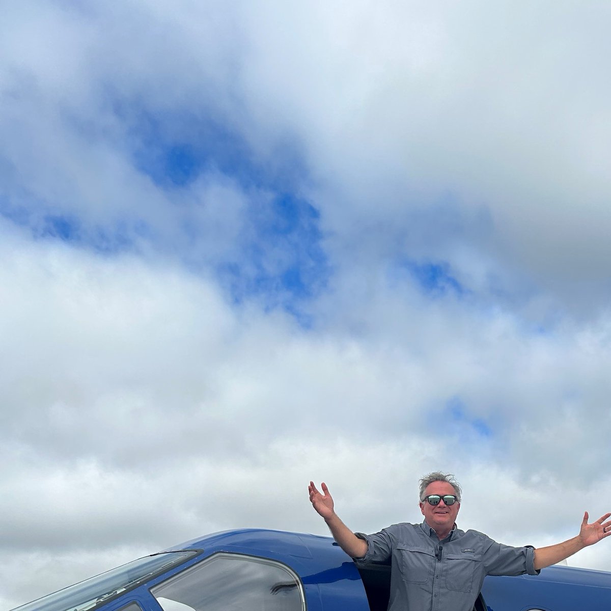 newschannelnine's tweet photo. HAPPENING NOW: This ‘N That host James Howard is flying to Idaho to pick up the Chattanooga Zoo’s newest resident: a red panda!

Read more: https://t.co/WHlSsHhNBQ https://t.co/bwRYHcy3iI