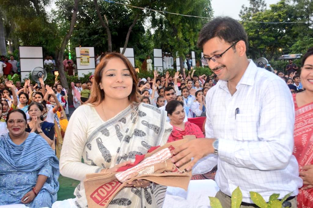 Dr. Shelly Oberoi tweet media