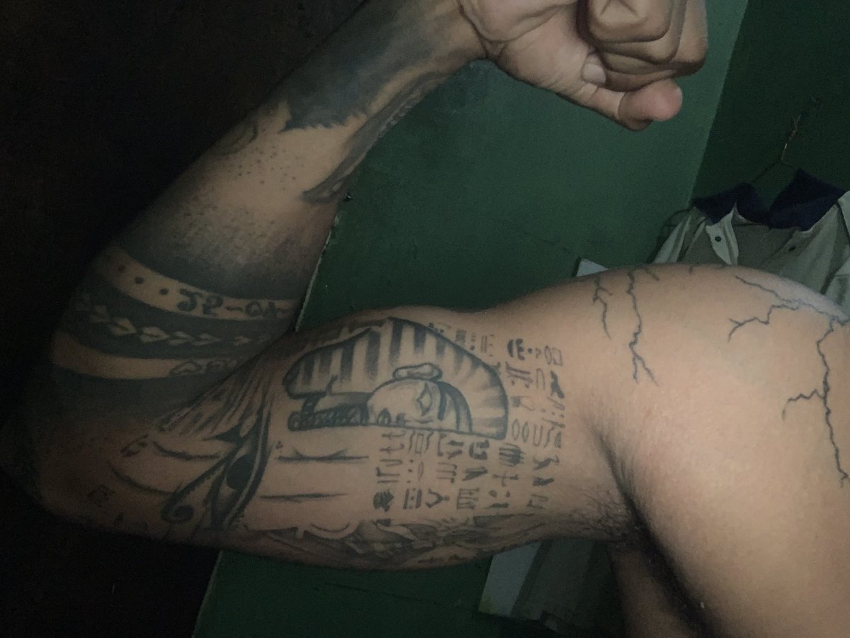 CashmasterNei's tweet photo. A sexy arm from a Cashmaster, just reach out to my DM so you can leave your good tribute without anything in return 😏🔥😌
@officer_rt
@ListOfMasters
@findominfluence
@rt_feet
@certified_alphs
@bestFootMasters

#findom #cashmaster #maledom #cashcow #alpha #humanatm #footfetish https://t.co/erwms5Y3ii