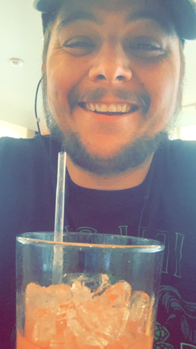 ttvchunkybutt's tweet photo. Getting ready to fly home from Pensacola can you tell I’m excited to fly for the first time https://t.co/v69cYcp9gG