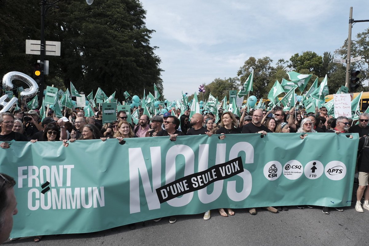 CSQ_Centrale's tweet photo. #manifencours 😉🙌 Merci d’être là! #DuneSeuleVoix #Frontcommun #polqc https://t.co/ws36VrpNbE