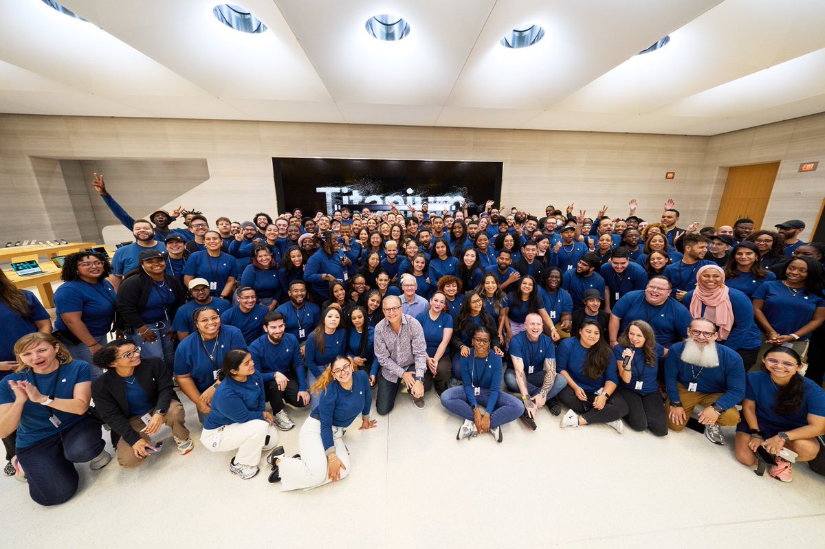 gregjoz's tweet photo. Still thinking about the incredible celebration yesterday for the launch of our new products at Apple Fifth Avenue! Our teams have gone above and beyond to bring our customers the very best. https://t.co/IaJDia0c0O