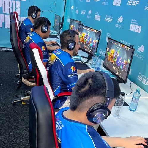 AugustoChiarito's tweet photo. ¡Por un viaje a Riyadh! ✈️🇦🇷
Las selecciones argentinas de Dota 2 se juegan el pase a Riyadh 2023 por el torneo de naciones de la @GE_Federation de diciembre.

El roster fem irá vs Chile por el viaje al presencial.

El roster main juega vs Perú 🇵🇪
Ganador decidirá vs Brasil 🇧🇷 https://t.co/z96hmfHFiA