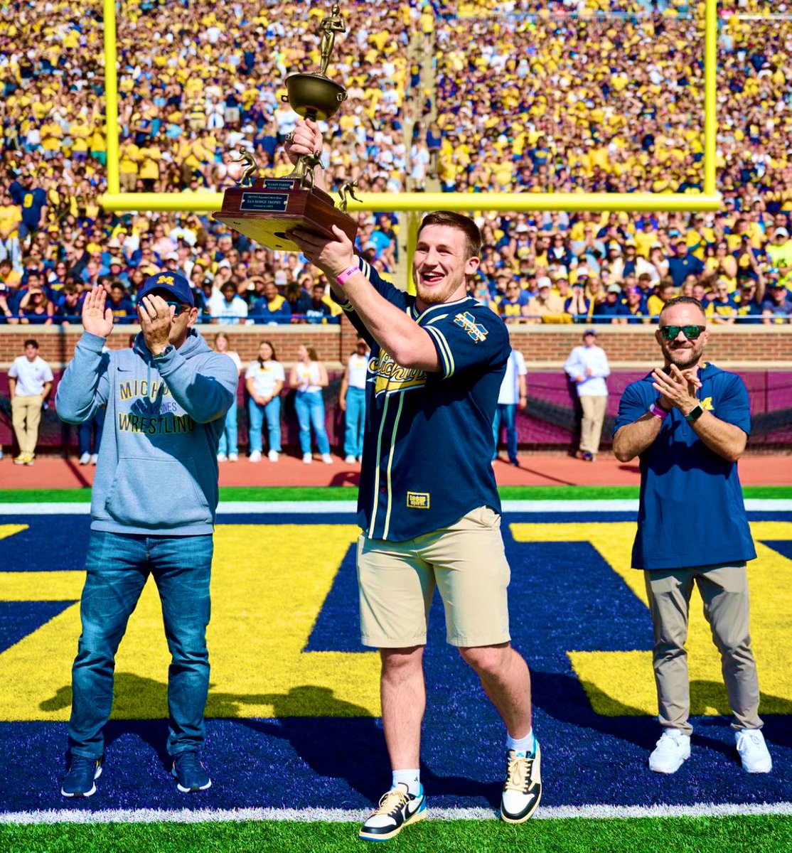 100,000 people cheering for Mason P! 〽️