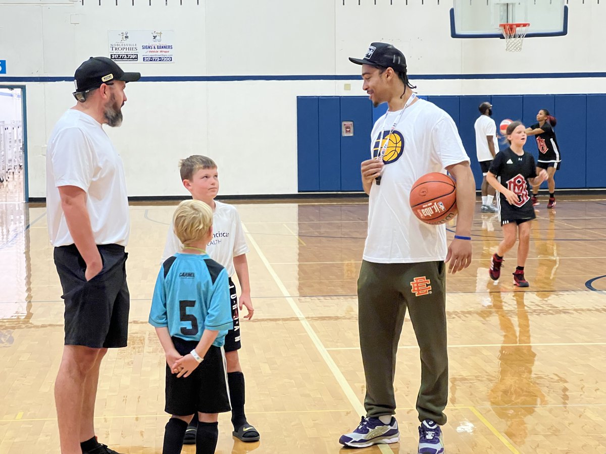 ScottAgness's tweet photo. Pacers guard Bennedict Mathurin hosted a youth 🏀 camp Saturday morning at the Boys &amp; Girls Club in Noblesville for kids ages 12-14. Several teammates, coaches and staff members were there to support. https://t.co/Zqh14bxlZ4