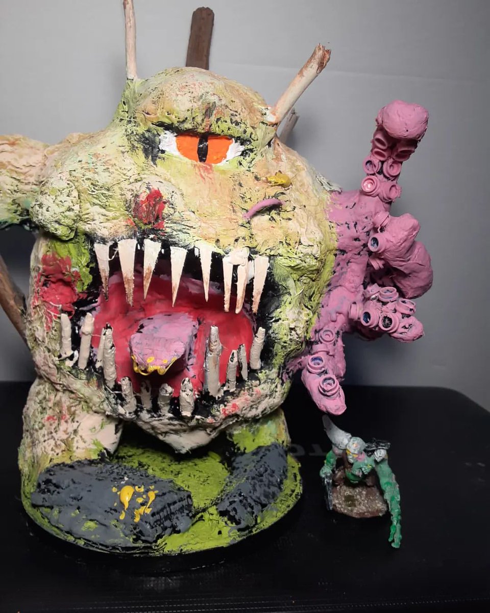 The first of my Paper Mache Great Unclean Ones. I made it early this year.
#warhammer40k #WarhammerCommunity #nurgle #40k #greatuncleanone #demons