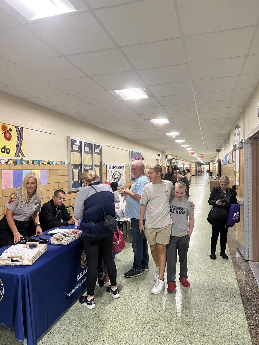 john_guerriero's tweet photo. The SEPTA Meet and Greet was so fun! Thank you to parents, staff, and service providers who came to support us! #WeAreBethpage https://t.co/2zsf5WhuKZ