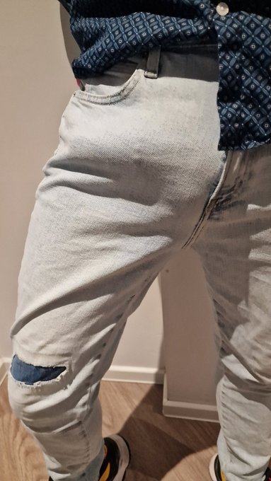 I have a gun in my pocket, and I'm ready to shoot 😈 4 collabs done, 2 amazing shows, and I've met so<a href="/tag/amsterdam"class="tags"><span>#amsterdam</span></a><a href="/tag/gay"class="tags"><span>#gay</span></a>