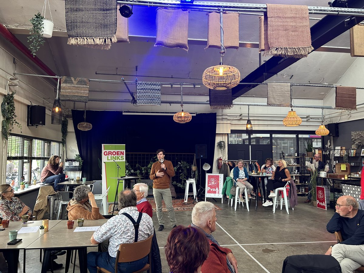 Eerste bijeenkomst in #stadslabalmelo over samenwerking GroenLinks en PvdA.  Uitleg landelijk Bureau over de campagne👍 <a href="/PvdAAlmelo/">PvdA-Almelo</a>  <a href="/GL_Almelo/">GroenLinks Almelo</a>