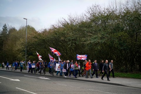 Remember when the @BBCNews couldn't stop covering this many people matching with Farage. Where's the coverage for #RejoinMarch ? #bbcnews