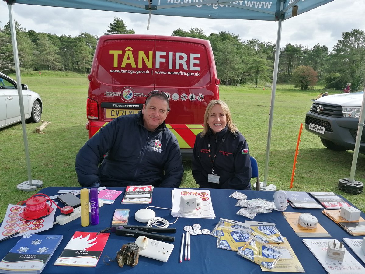Dave Price (@dtprice91) on Twitter photo Great to catch up with these two today, <a href="/mawwfire/">Tân CGC / MAWW Fire</a> #pembrey country park, Ldme Steam Rally. Great to catch up with these two today, <a href="/mawwfire/">Tân CGC / MAWW Fire</a> #pembrey country park, Ldme Steam Rally.