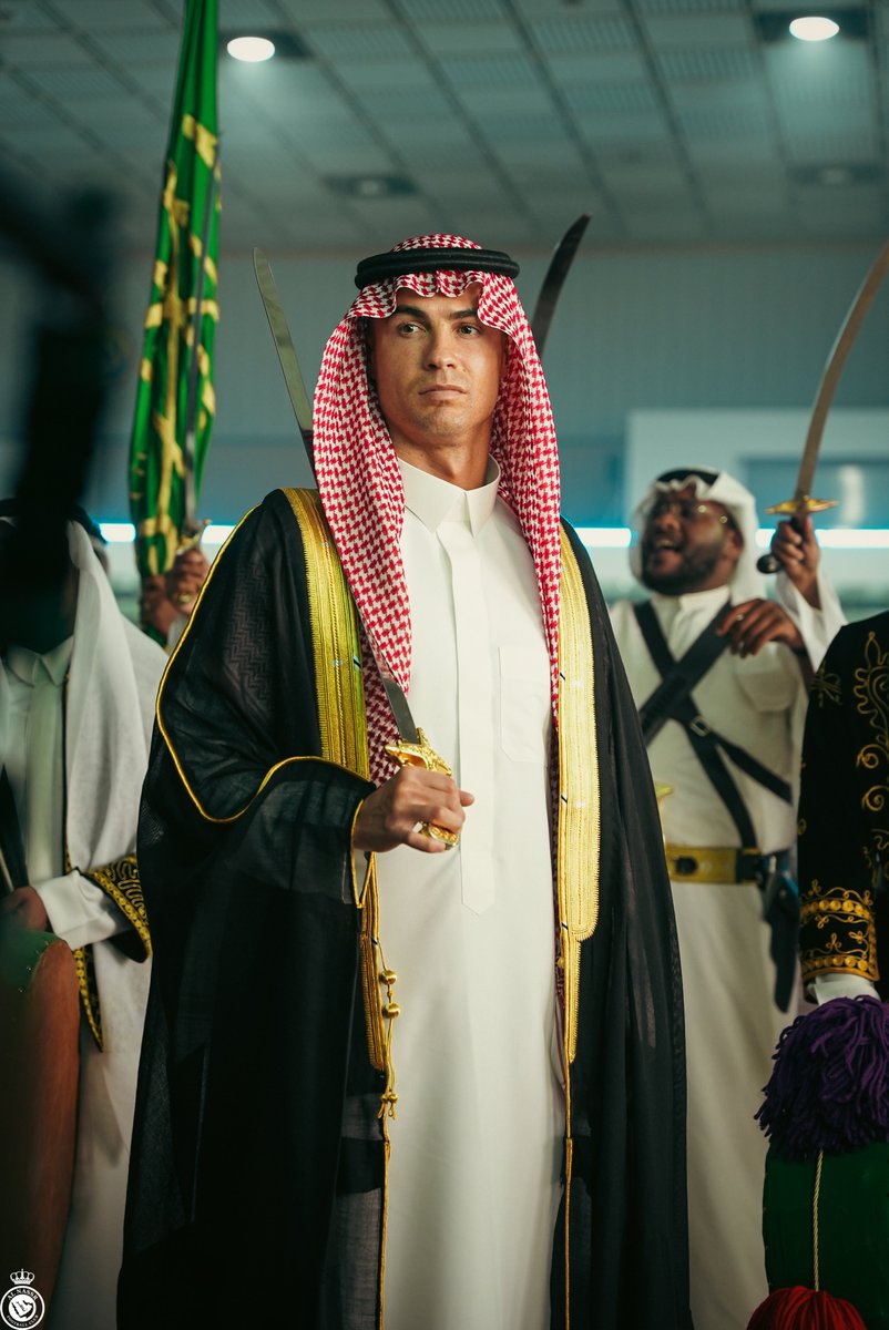 AlNassrFC's tweet photo. همّتك تَرقى .. فوق مانَهقى 
ودائمًا تبقى .. " السعودي أول وتالي "💚🇸🇦 https://t.co/wc1BWGywwh