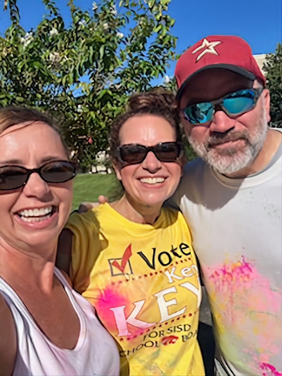 mejackson75's tweet photo. Lots of messy fun at the Splendora ISD Color Fun Run supporting youth wellness (mental and physical).  Love these people and proud to sponsor.  Gonna take a while to get cleaned up!
#StantecHou
#StantecEdu https://t.co/3nptAUEZxa