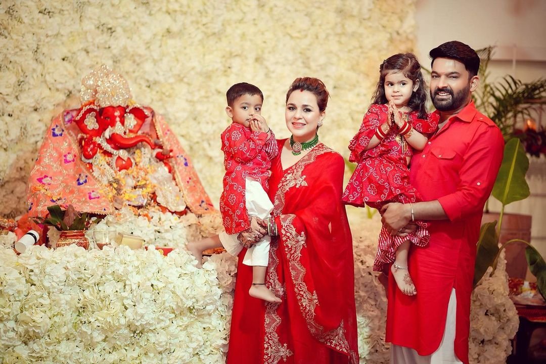 StarStyleStory1's tweet photo. Kapil Sharma shares a little glimpse from their Ganpati celebrations ❤️
#Ganpati2023 #kapilsharma https://t.co/TllJ7b3rpS