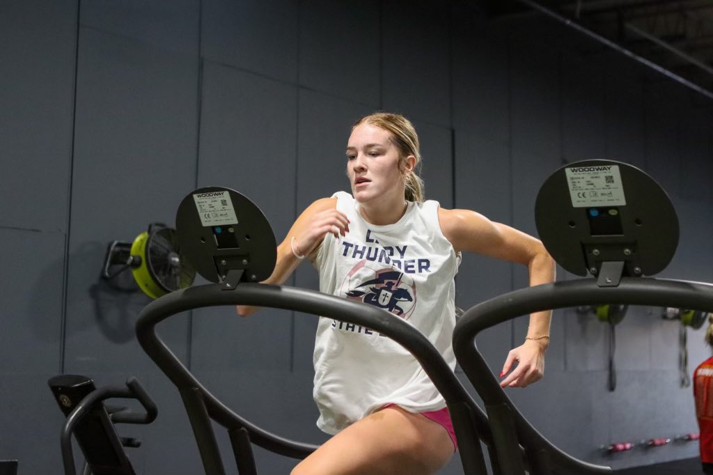 NiehuesKeely's tweet image. No game Saturday = Saturday sweat session at the gym‼️ Thank you AGY for the workout this morning‼️ #notimetowaste #goalstoachieve

@maareeeow @ImYouthSoccer @KSRGirlsAcademy @KSRushGA07 @GAcademyLeague @TopDrawerSoccer @PrepSoccer