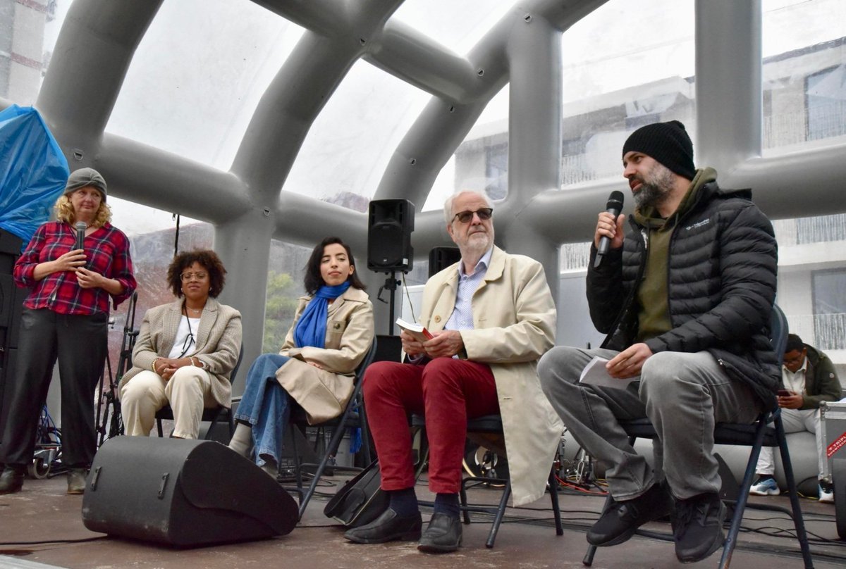 tayfun_balcik's tweet photo. Dialoog over gentrificatie en buurtfeest in Slotervaart @pare_ru 

Foto: @ShirleyBrandeis https://t.co/GRNrFQTpIZ