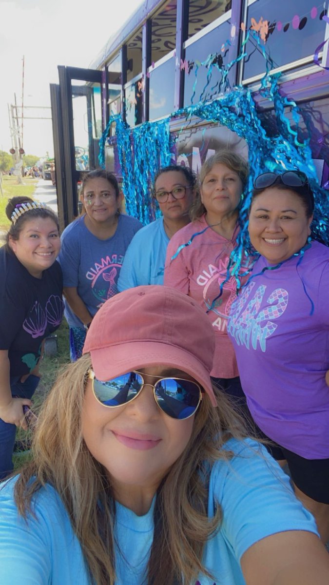 Has an absolute MERMAZING fun with these wonderful ladies at Mermaid Parade. We most definitely represented our Purple Mobile Meal Bus today! Certainly grateful for these ladies astounding support to SMCISD Child Nutrition! 💜 #SanMarcosCISD #MermaidParade2023