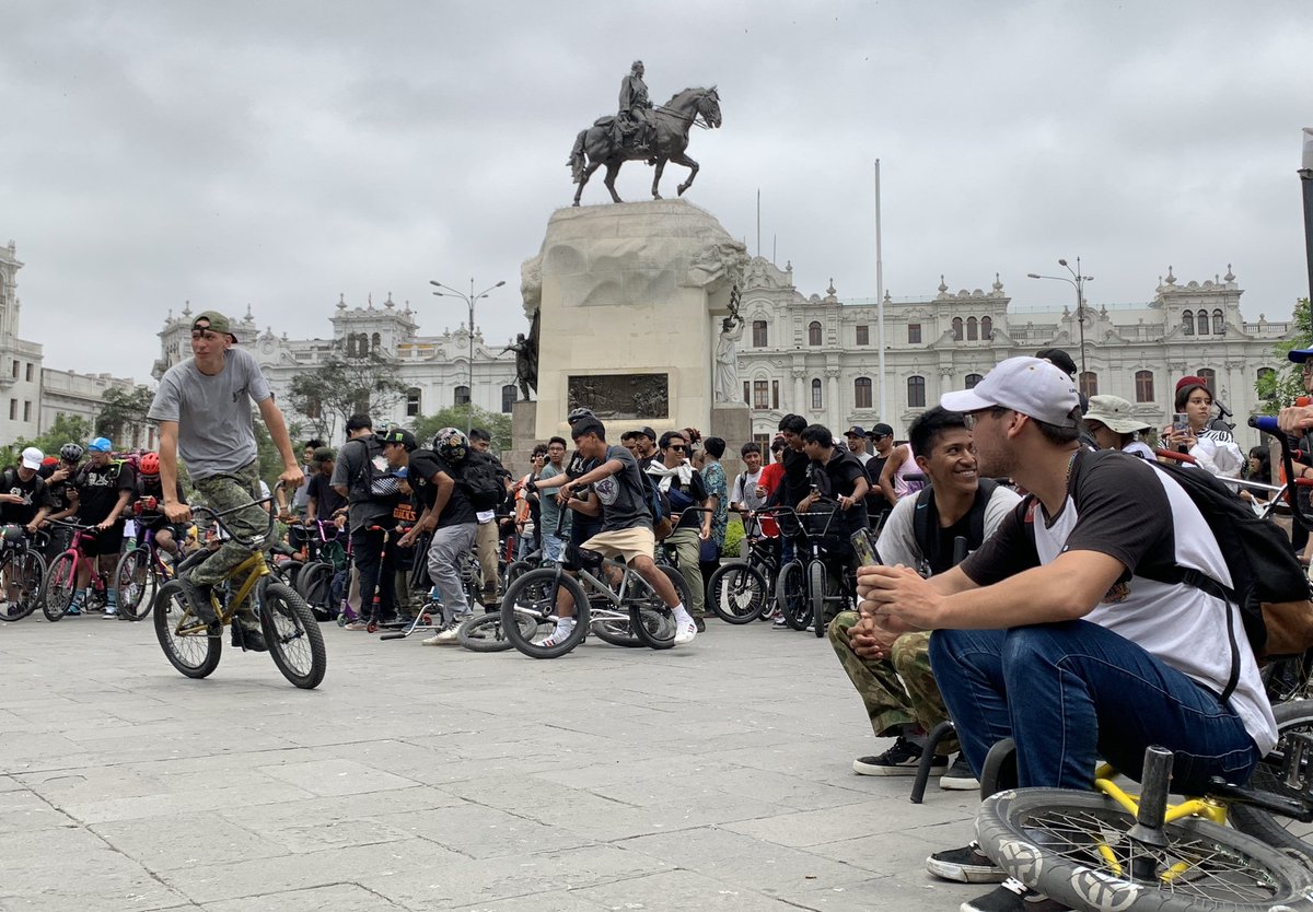 Postales de Lima - Siglo XXI 
Go BMX Day 2023 
Fotografía 📸 Vladimir Velásquez