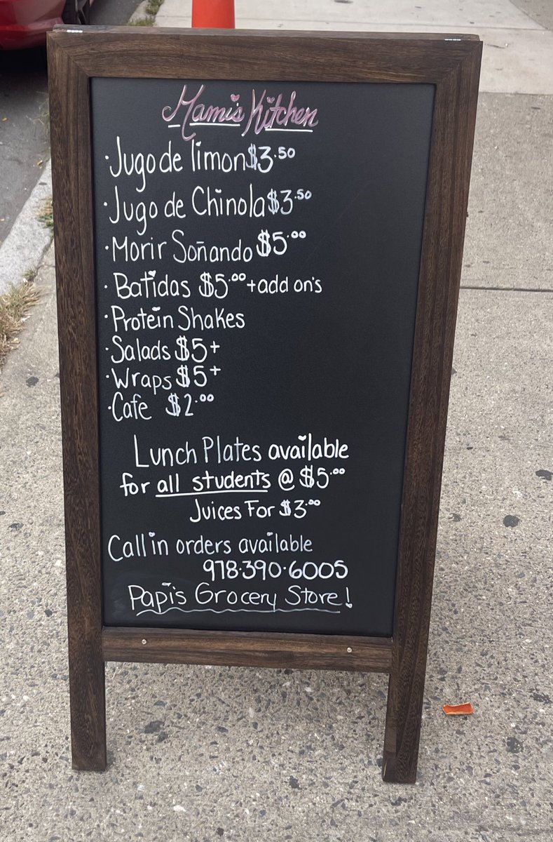 Abymarie6's tweet photo. Mami’s Kitchen in Papi’s Grocery Store Lawrence Ma 🫶🏼 https://t.co/3lzwzLkzW8