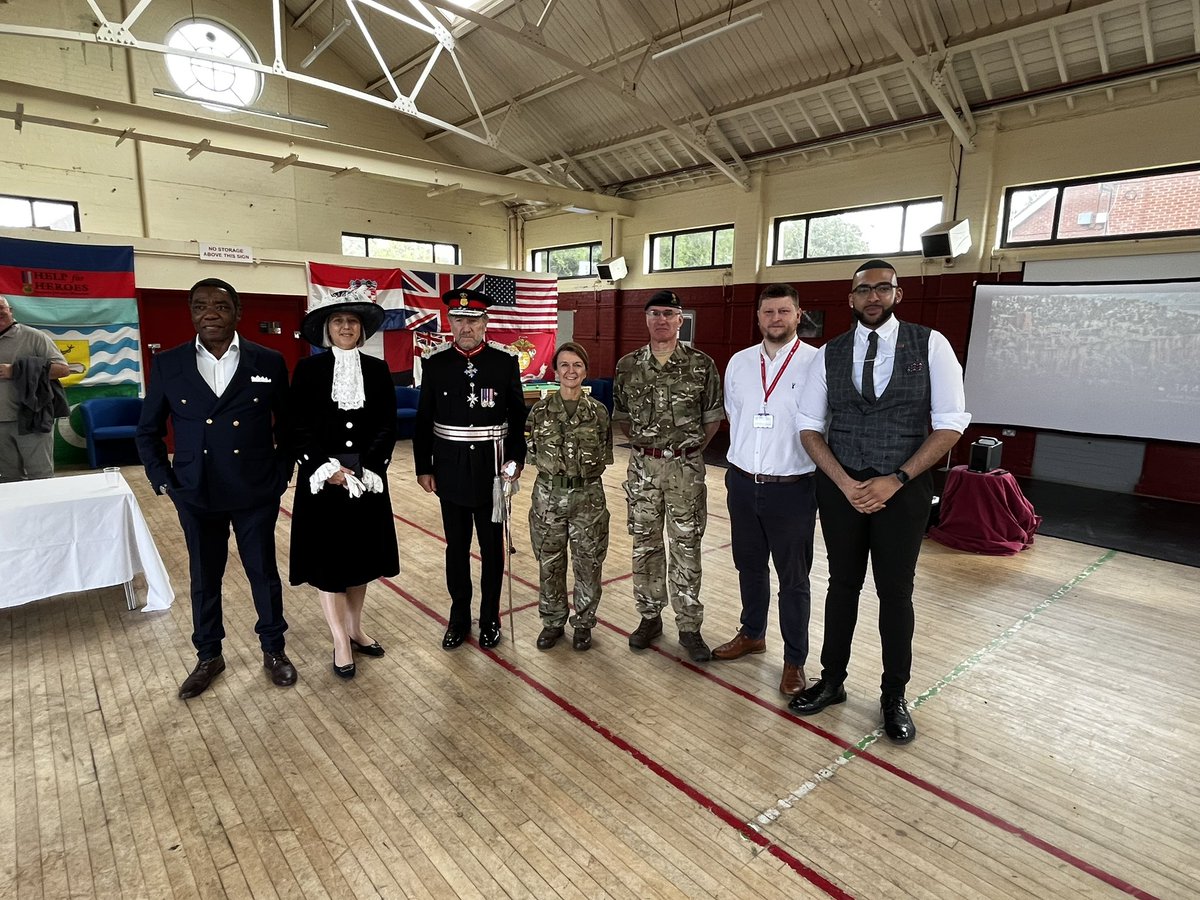 M_Humberstone's tweet photo. 🚨Busy day with the troops at the opening of the new Hitchin Army Reserve Centre! 

It was an absolute privilege to hear their stories and thank them for their service to our nation and communities 🇬🇧

Thank you for having me @254Med @BedsHertsACF @RAnglians https://t.co/vDJZdXqZSC