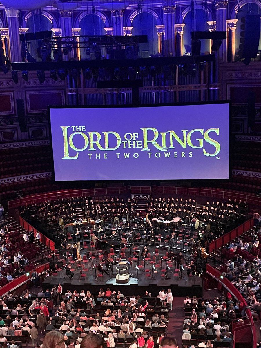 This afternoon is saw The Lord of the Rings The Two Towers live with an orchestra at the @RoyalAlbertHall #FilmsInConcert