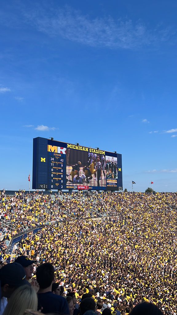 nicolemracca's tweet photo. A great way to spend the end of summer and end of my first year, it’s always the best time in the Big House!

Go Blue!!!!! 💙💛 https://t.co/NlOt8bNoi5