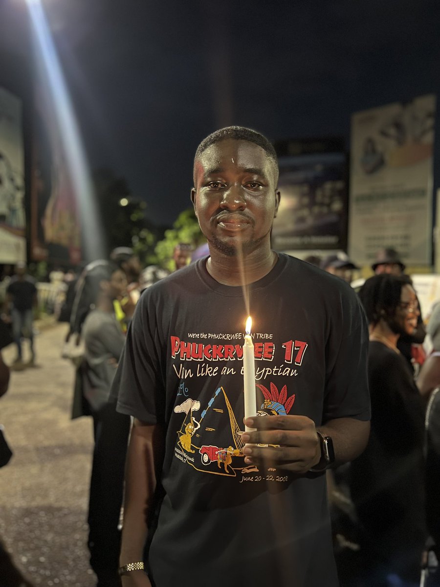 AsieduMends's tweet photo. For Mother Ghana 🇬🇭✊🏿 #OccupyJulorbiHouse https://t.co/yfRtkkSnkq