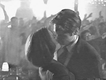 MRSTANSYADEL's tweet photo. Good Morning everyone, I hope you're doing ok. I myself have lost my voice. Spreading the love everyday #DDLOVE #DDHOT #SexyAsHell #GorgeousGA #Mulder #Scully #DavidDuchovny #GillianAnderson #TheXFiles #DeletedKissScene #ThePostModernPrometheus #EarlyMorningSundayVibes https://t.co/xlJuvDZmkE
