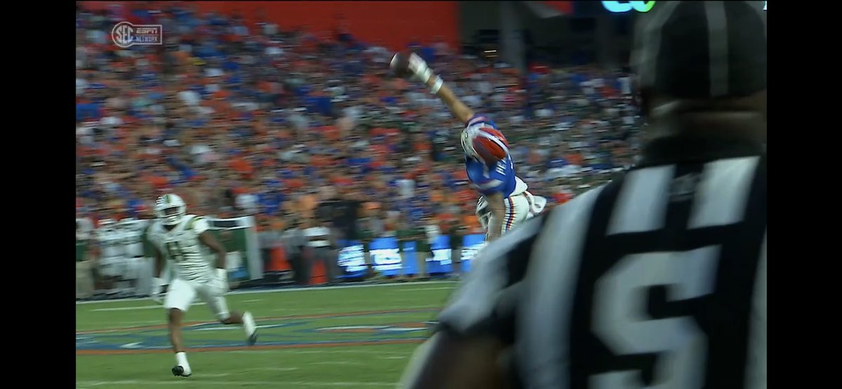 ajeezy615's tweet photo. Too early for catch of the year?!  🐊🐊🐊🐊🐊🐊 https://t.co/VCJ6SLrNOA