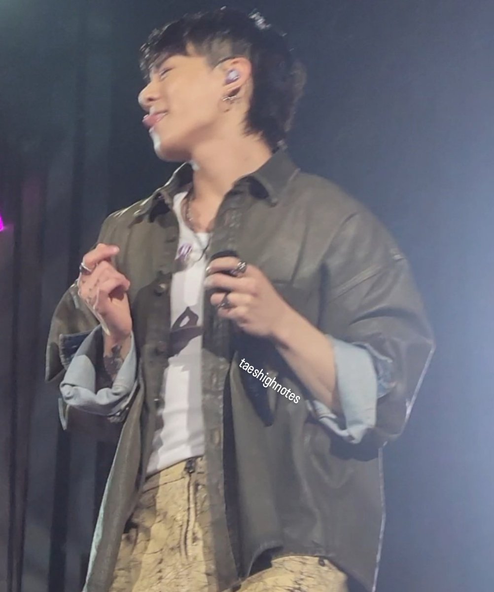 itsbtszone's tweet image. GIRL ARE YOU KIDDING ME !?@!&amp;amp;!?#5&amp;amp;??