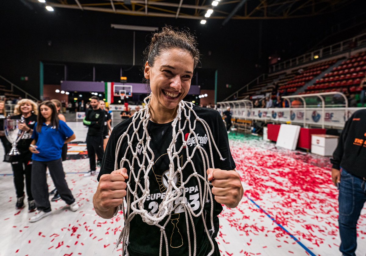 I honestly can’t put into words how much this mean to me. 
we lifted the first ever trophy for @VirtusSegafredo 
i am so proud of this team, we were looking for this moment since 3 years.
thank you ragazze, vi voglio bene.
la Supercoppa è nostra 🤍🖤