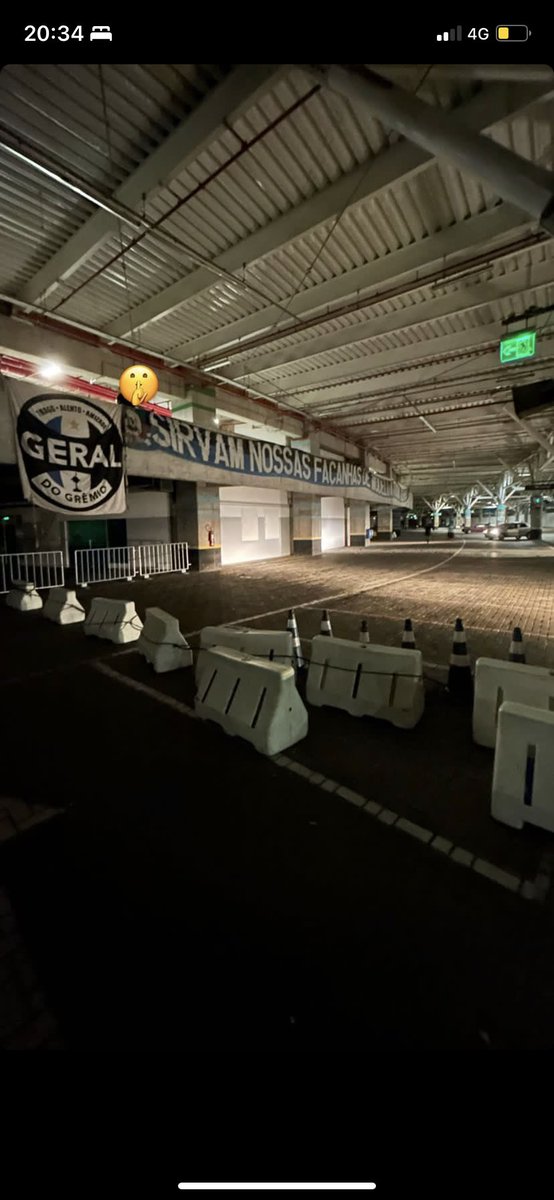 Boa noite filhos, faixa de criança não vale, a da barra continua com a verdadeira barra tá, o desespero pelo troco causa isso, VERGONHA.