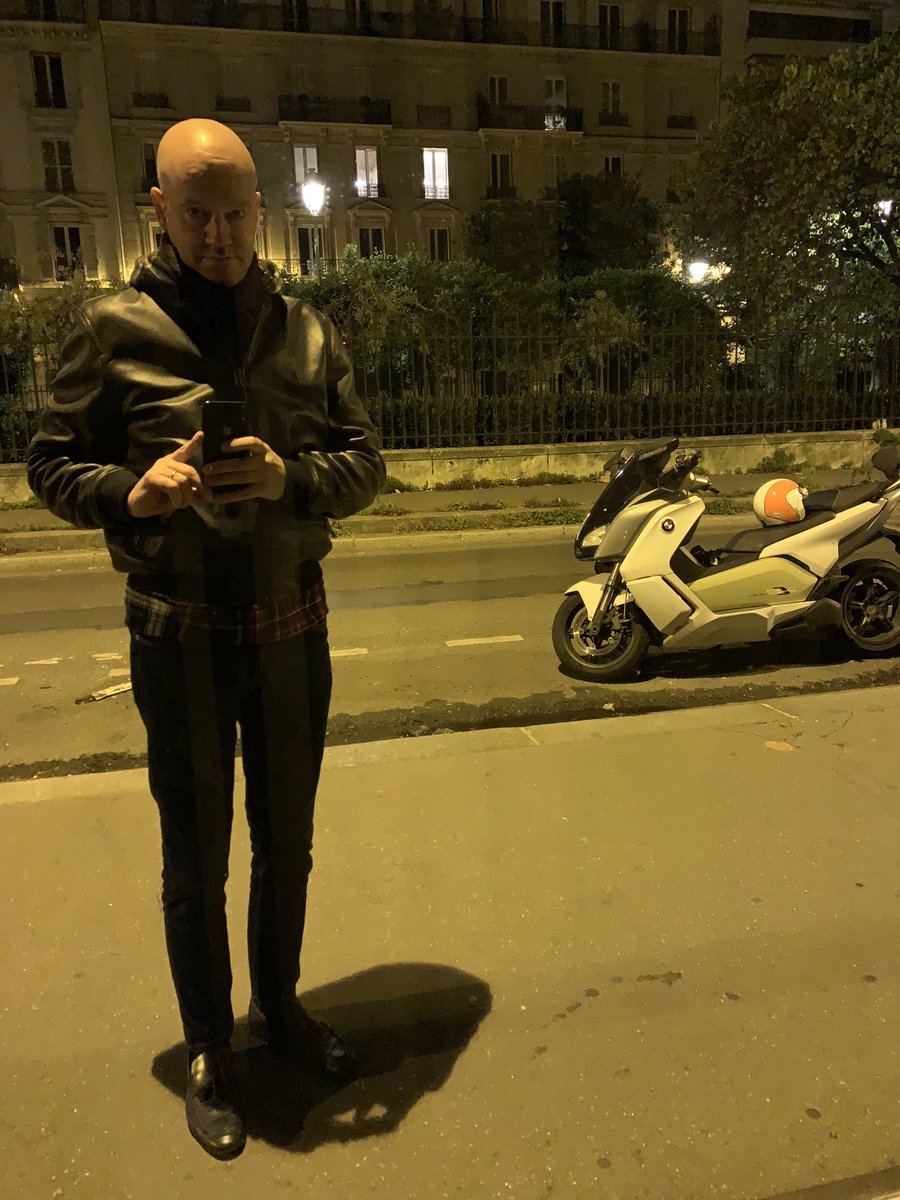 chris75sf's tweet image. Boulevard Pereire by night , #Paris     #BMW #CEvolution