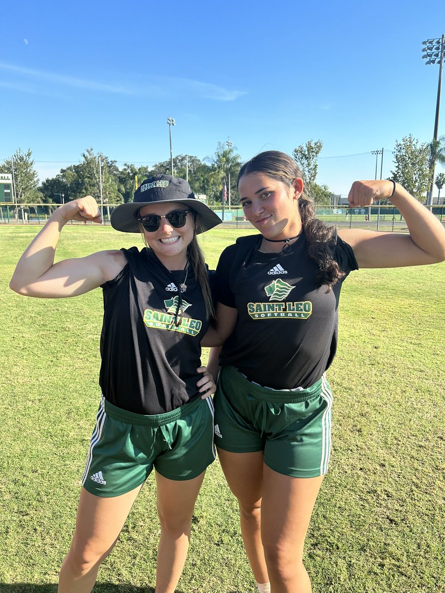 Camp Day with my Leo girls💚💛🦁
<a href="/SaintLeoSB/">Saint Leo Softball</a>