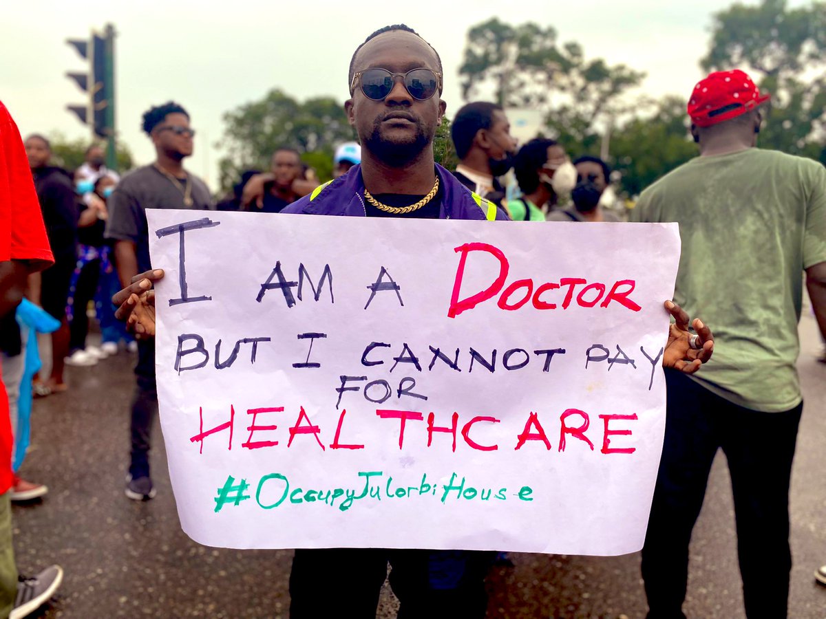 niilexis's tweet photo. 📍Put today in the history books. Tell it as a tale to our children and grandchildren.

Everyone put your head and shoulders up high.

You gave your best. You played your part in us asking for a working country.

You protested hard. History will remember you.

#OccupyJulorbiHouse https://t.co/tIUDGRVQbK