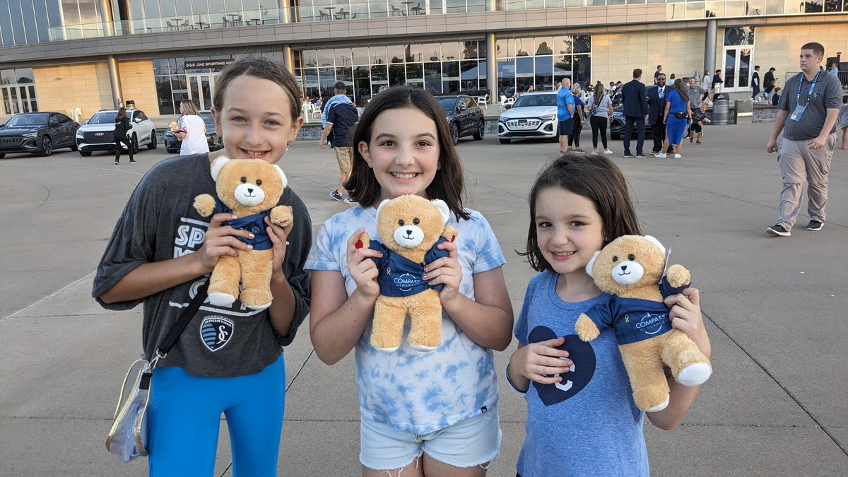 These 3 can't wait for the match to begin. #Sportingkc