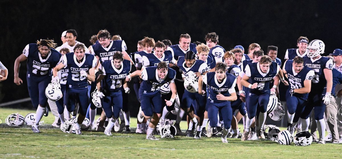 Big Win 29-22 vs The S.P.C. Big class ranked #2 team St. Mark's of Dallas <a href="/CasadyFootball/">Casady Cyclones Football</a> is 4-1! @Jcoop_25 <a href="/TyCoachp/">Ty Prestidge</a>  🌪 💪