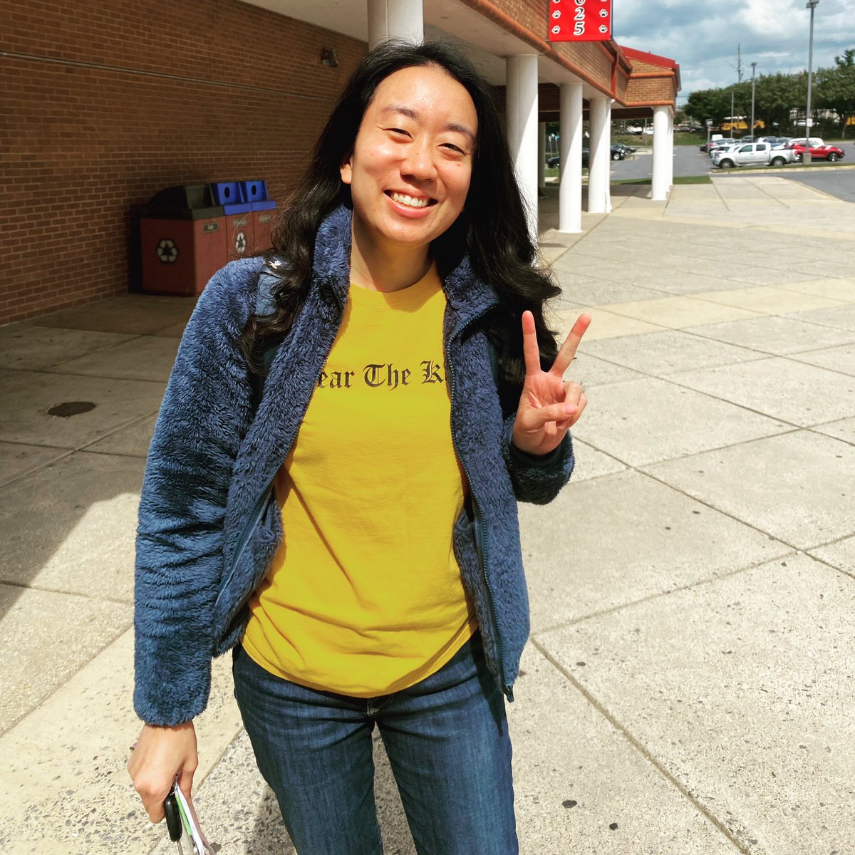 QOHS_AP_Program's tweet photo. #FeatureFriday (on Sat!) - meet Ms. Yu, who teaches AP French Language &amp; Culture (May 15th). 

To take #APFrench, students must complete Honors French 5. @QuinceOrchardHS also offers APs in Spanish, &amp; Chinese in the #WorldLanguage department. 
#APtesting
#QOAPs #QOPride #QOHS https://t.co/4xOpNL4EA0