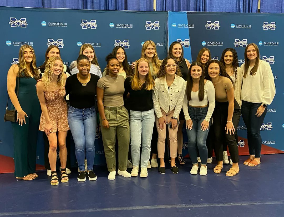 MoravianWBB's tweet image. Congratulations to Kelly Applegate '07 on her induction into the Moravian Athletics Hall fo Fame! Kelly is the 21st women's bball player to be so honored! It was a great night celebrating all the inductees! #houndem #localproduct
