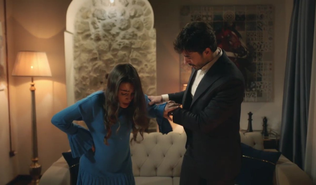 #CorazónNovaFinal <a href="/Ferit_nova/">Ferit Sancakzade (Oficial 🇪🇸)</a> he roto aguas. ¡He roto aguas!. ¡Ya viene, ya viene!. ¡Viene el bebé!