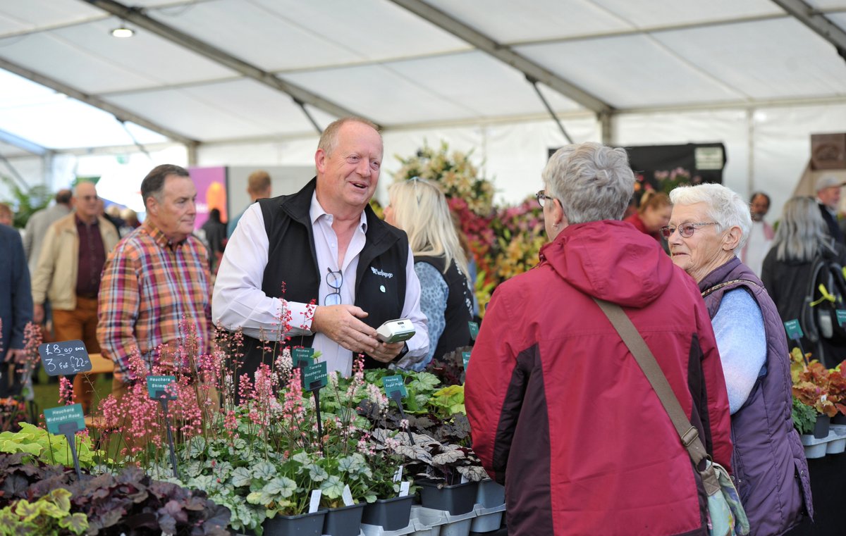 The sun sets on Day 2 of #MalvernAutumnShow - and what a way to celebrate the Autumn Equinox! 🍂

We can't believe we only have ONE more day of harvest celebrations left. Doors open at 9am - come and join us.  

🎟️malvernautumn.co.uk/buy-tickets/