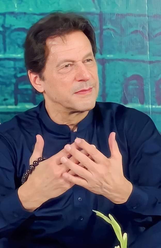 اجتماعی دعا 

 اللہ تعالی عمران خان کو لمبی زندگی دے اور خان کو جیل میں اپنی حفظ و امان میں رکھے ۔
اے اللہ ہمارے لیڈر کو ان شیطانوں کی شر سے بچا کر رکھنا 

آمین ضرور لکھیں
