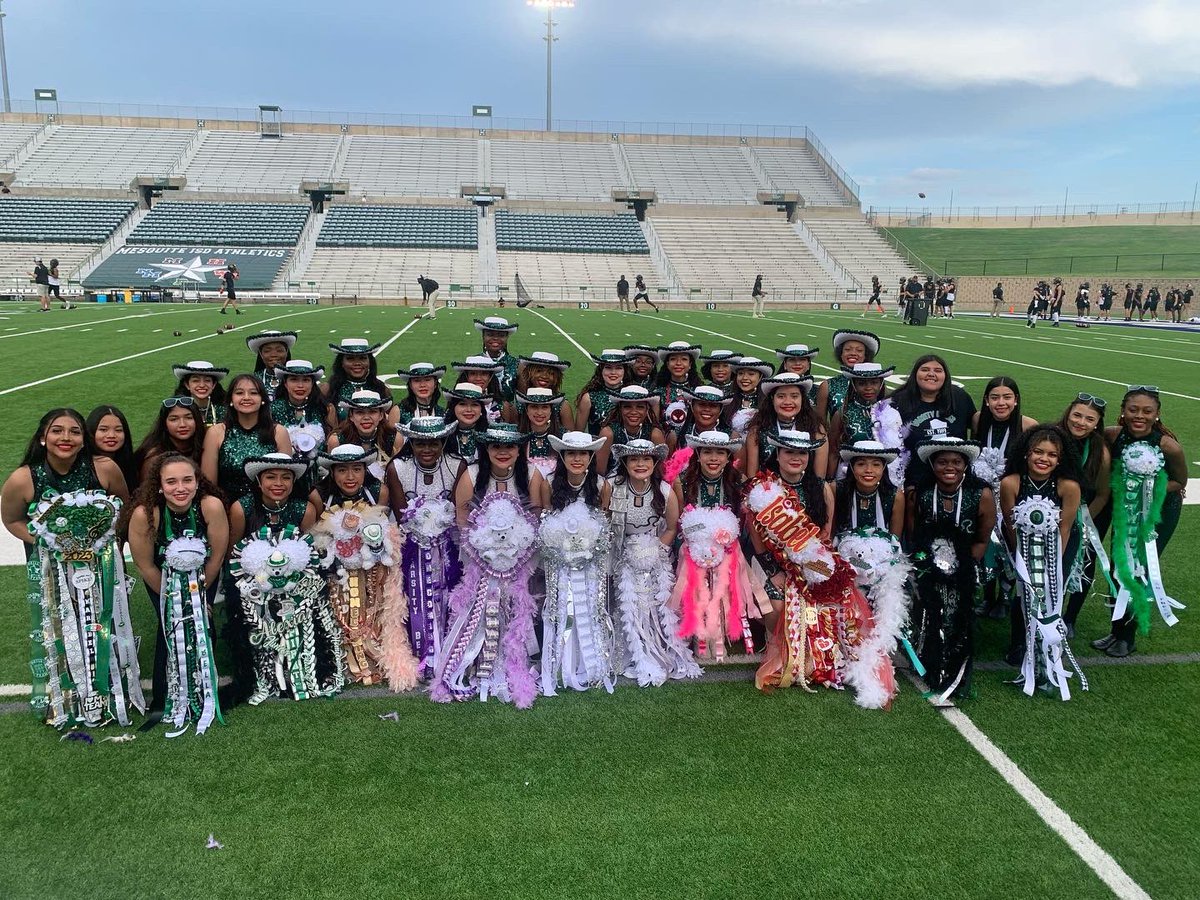 Varsity Belles tweet media